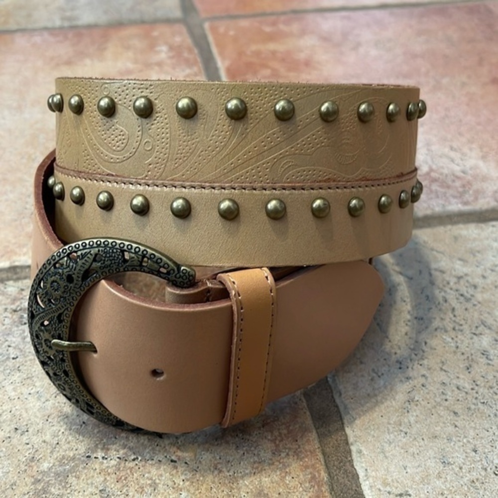 Leather wide band western style belt, size medium